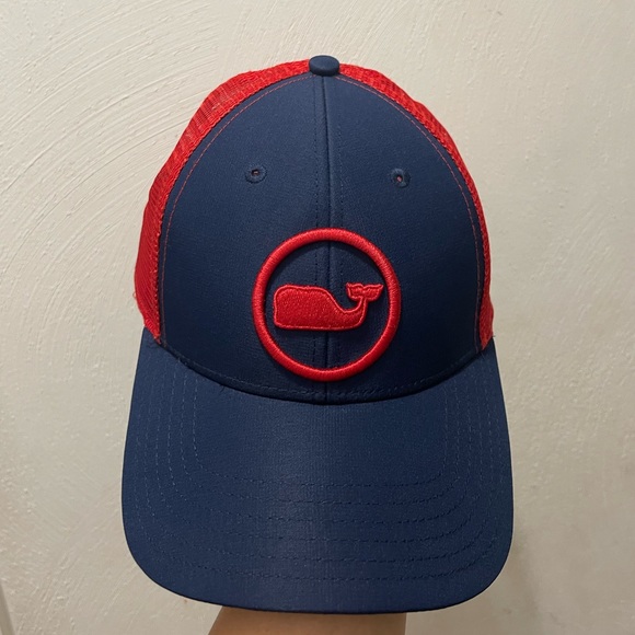Vineyards Vine Whale Red Blue Snapback Mesh Trucker Hat - Picture 1 of 4